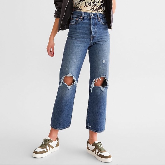 Levi's Ribcage Straight Ankle Jeans in Feeling Seen distressed - Picture 1 of 7